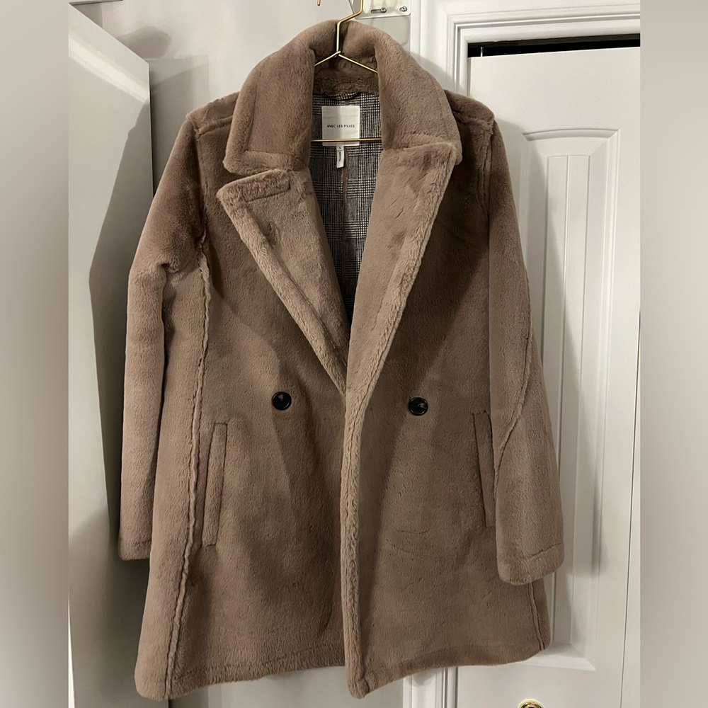 Avec les filles Faux Fur Coat, size large, new never worn